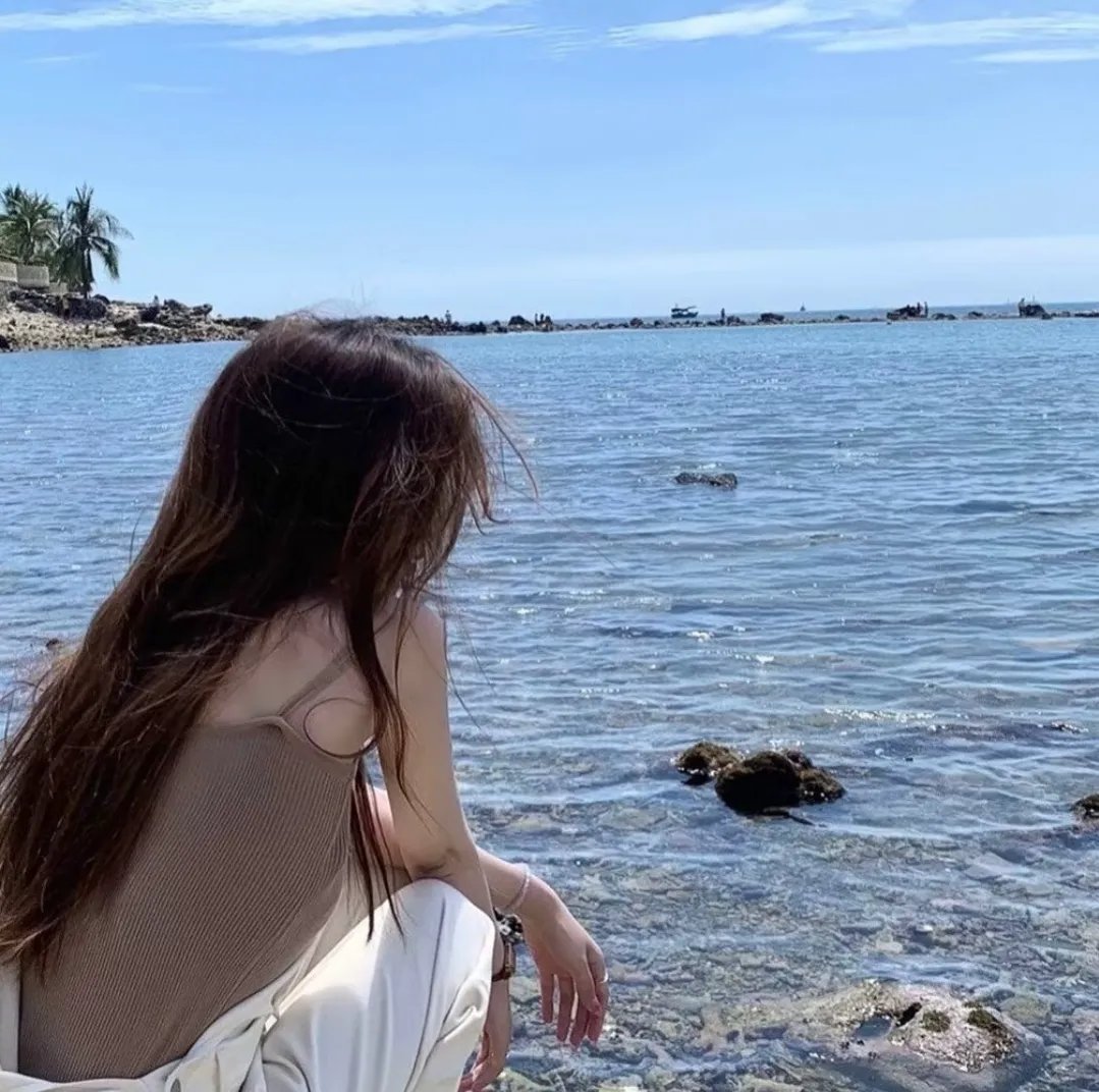向天真的女生投降 在线观看